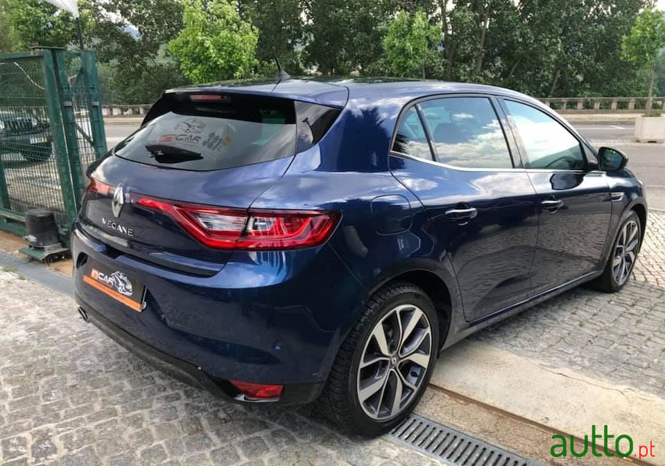 2016' Renault Megane photo #2