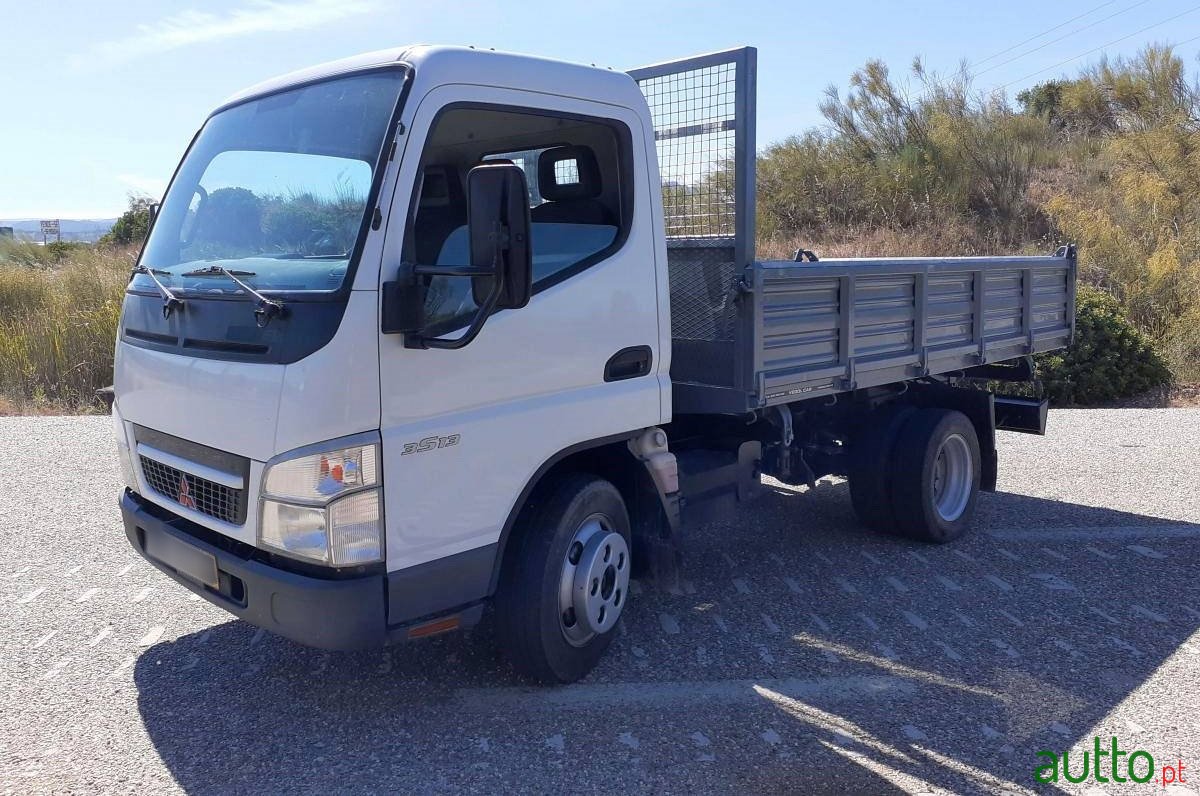 2007' Mitsubishi Canter photo #2