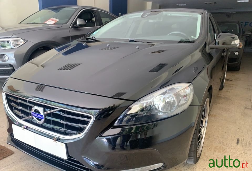 2015' Volvo V40 photo #1