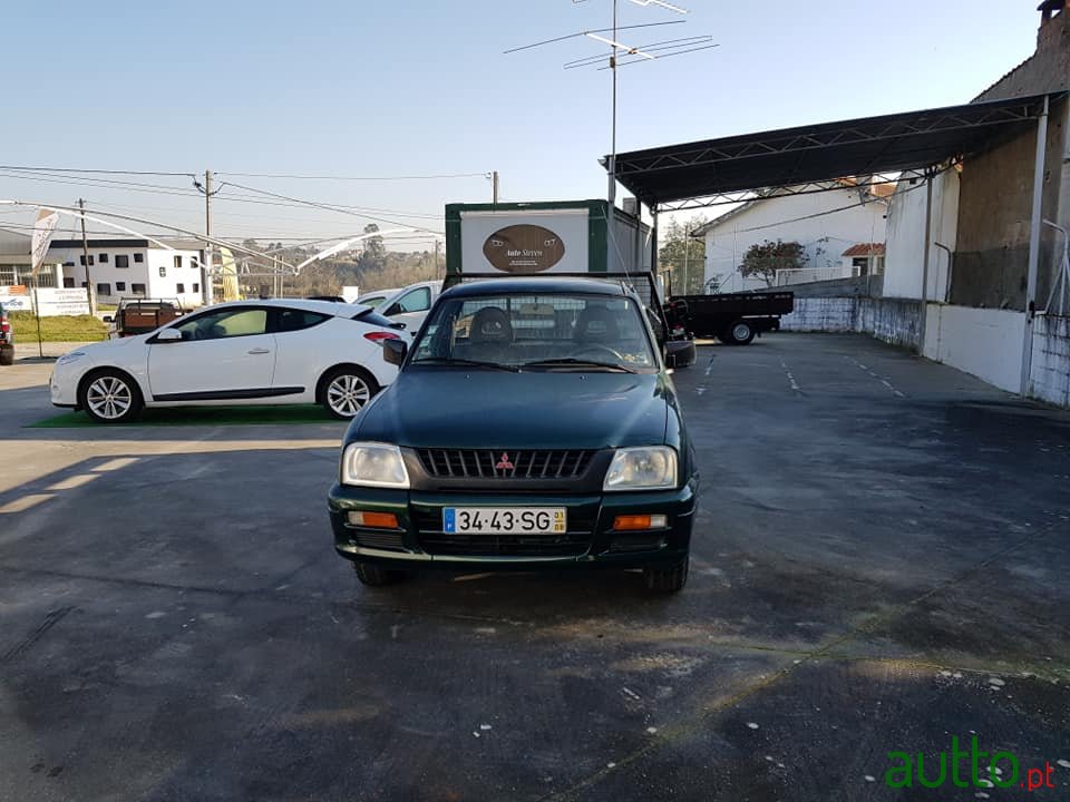 2001' Mitsubishi L200 TURBO photo #1