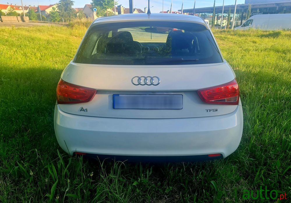 2012' Audi A1 Sportback photo #2