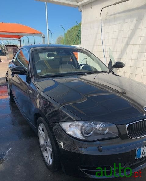 2008' BMW 123 photo #3