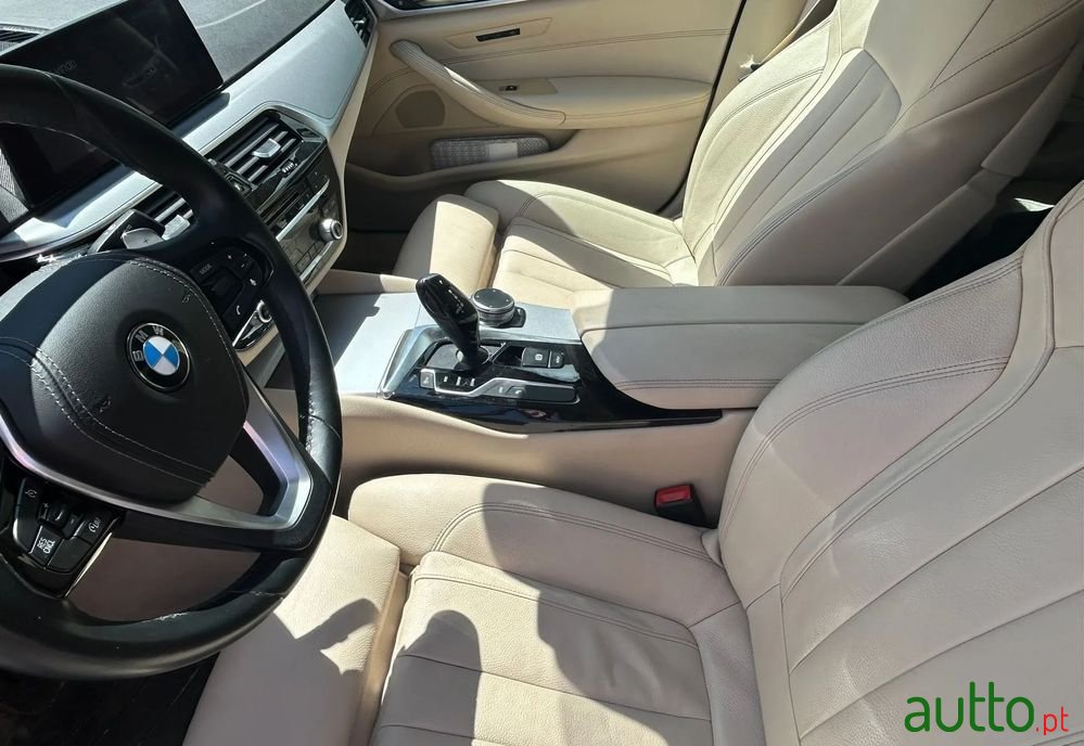 2019' BMW Série 5 E Iperformance photo #6