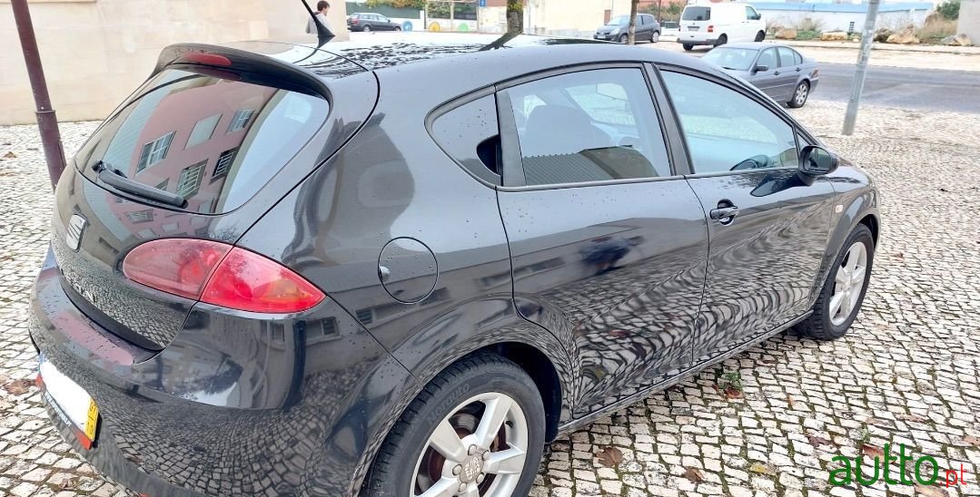 2007' SEAT Leon photo #5
