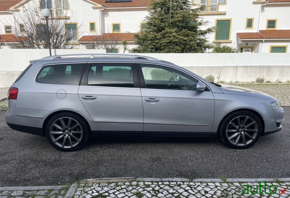 2008' Volkswagen Passat Variant photo #4