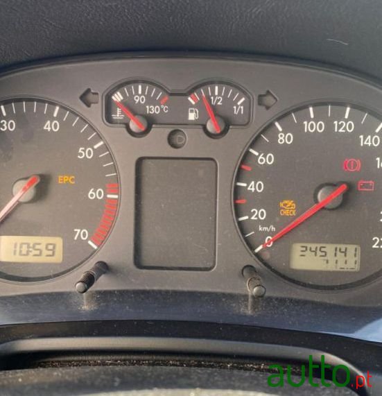 2001' Volkswagen Golf Variant photo #3