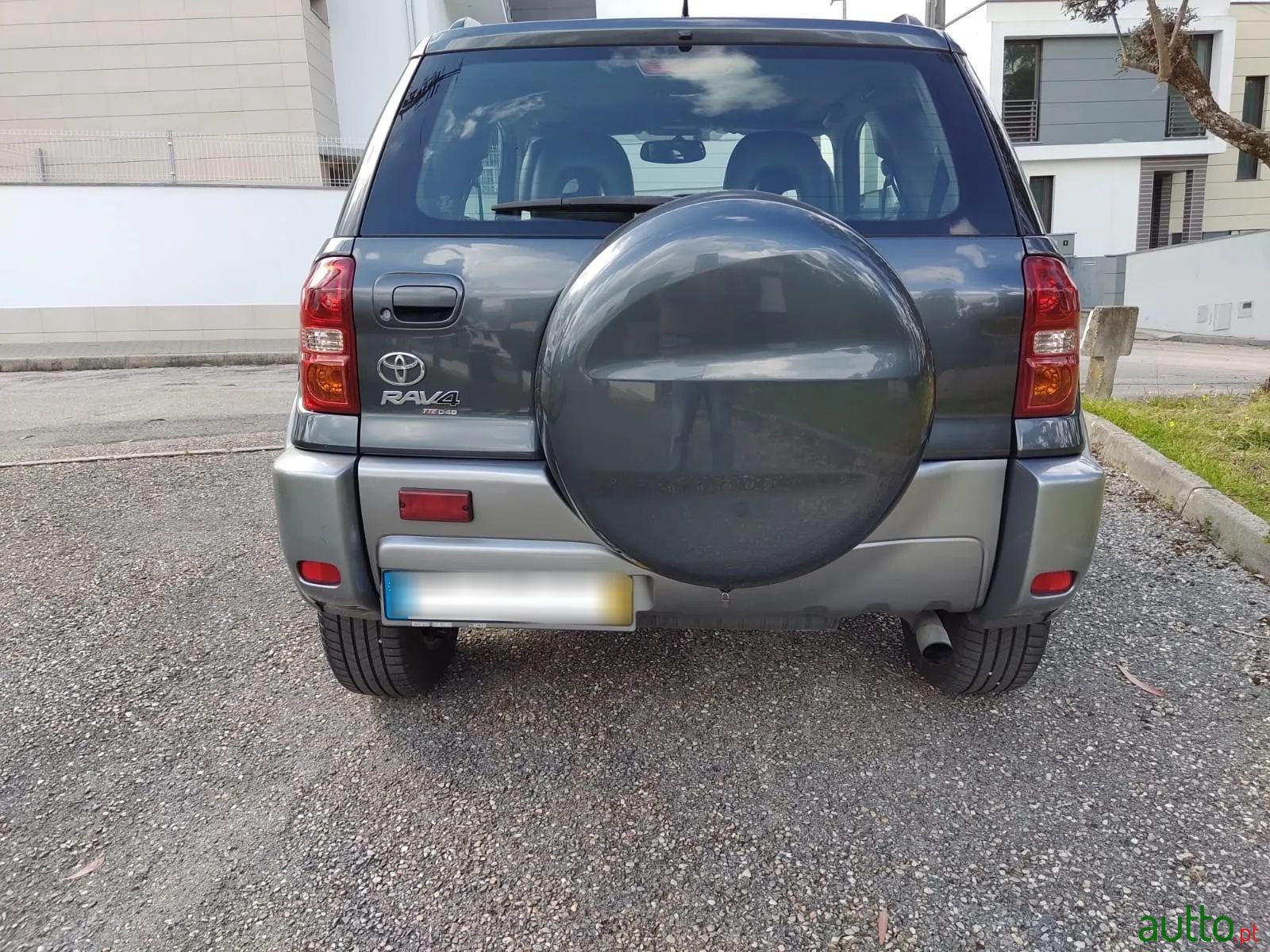 2005' Toyota RAV4 photo #3