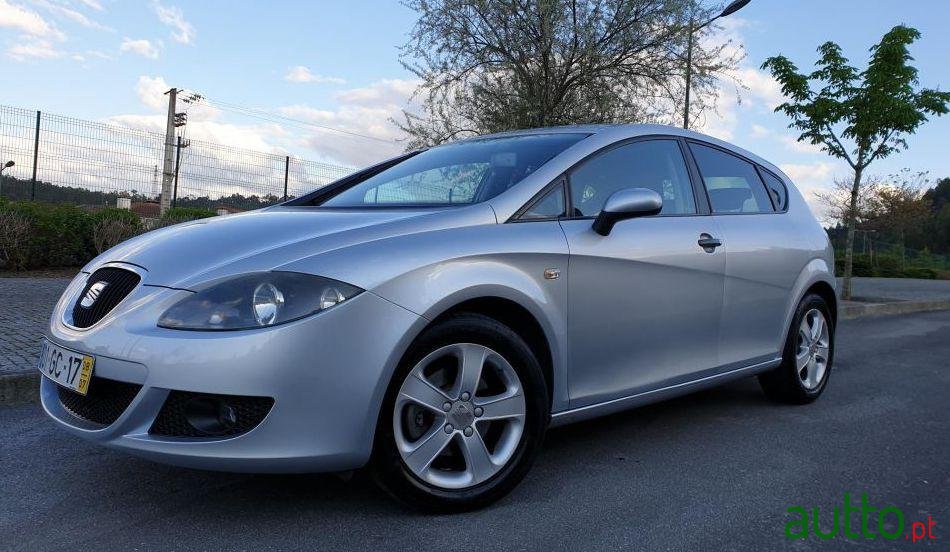 2008' SEAT Leon photo #3