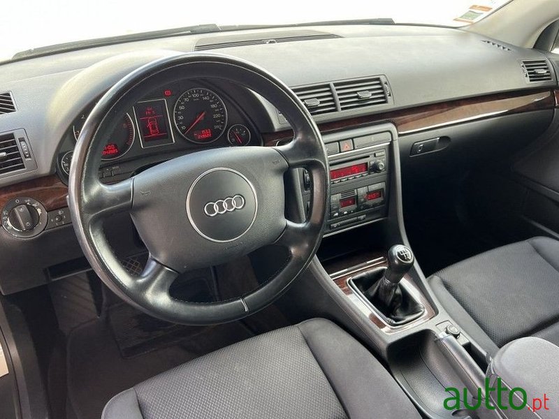 2004' Audi A4 photo #2