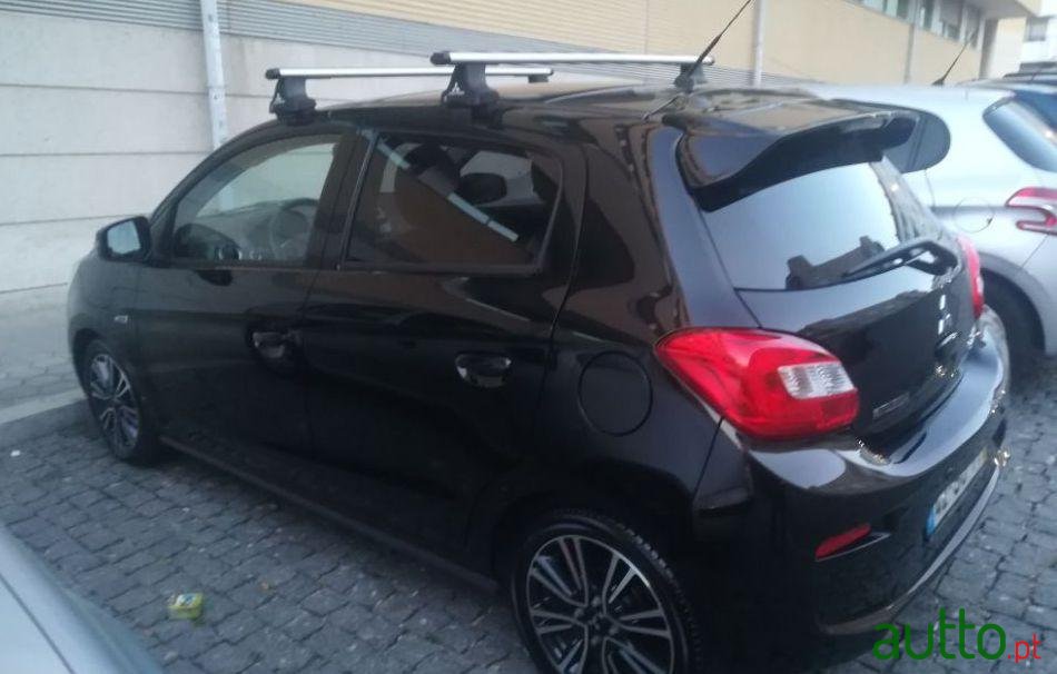 2017' Mitsubishi Space Star Intense photo #1