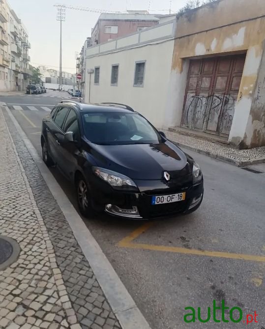 2013' Renault Megane Sport Tourer photo #1
