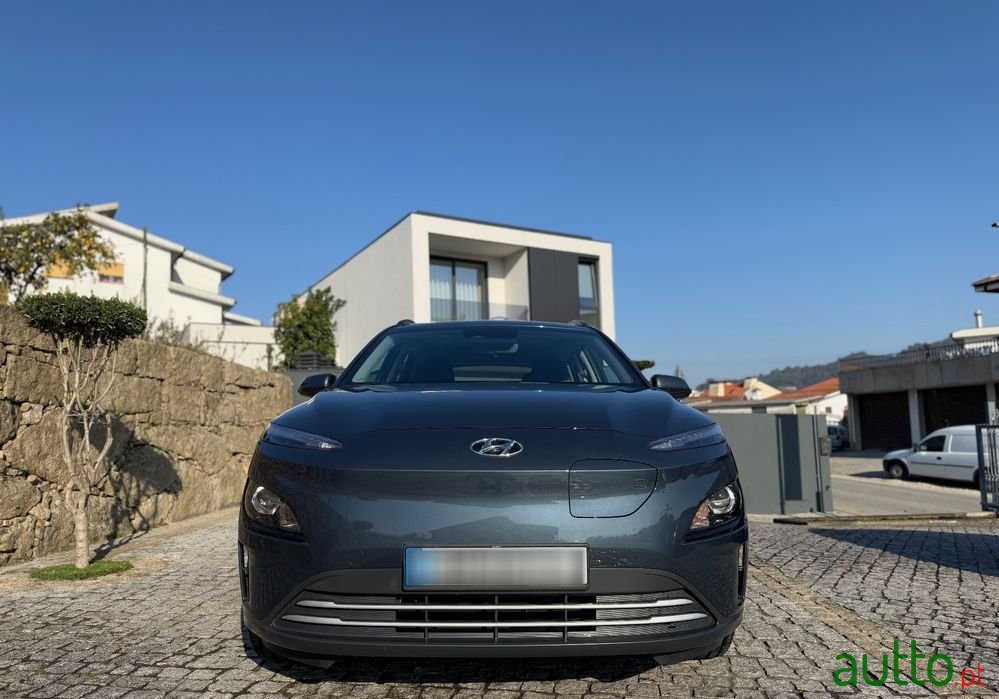 2022' Hyundai Kauai photo #1