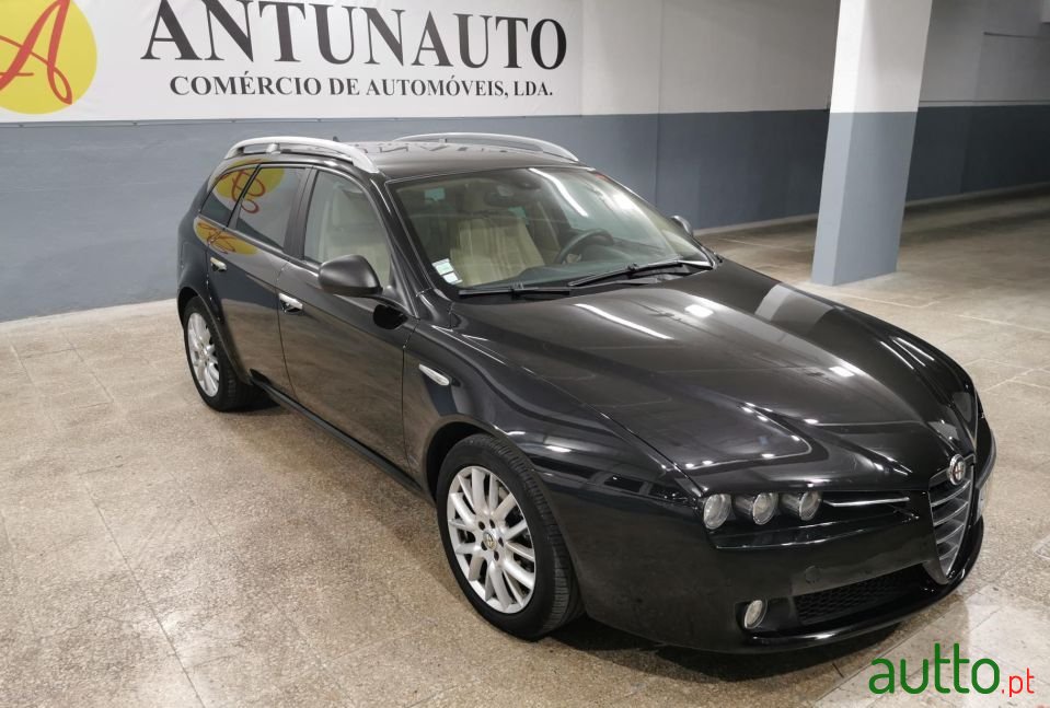 2008' Alfa Romeo 159 Sportwagon photo #3