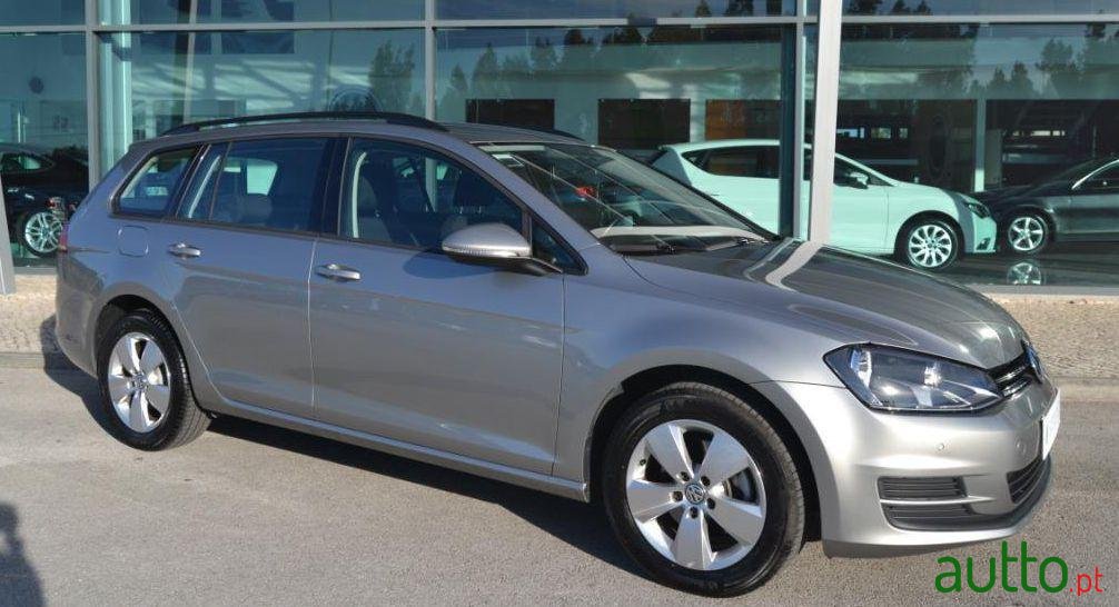 2014' Volkswagen Golf Variant 1.6 TDi Trendline photo #3