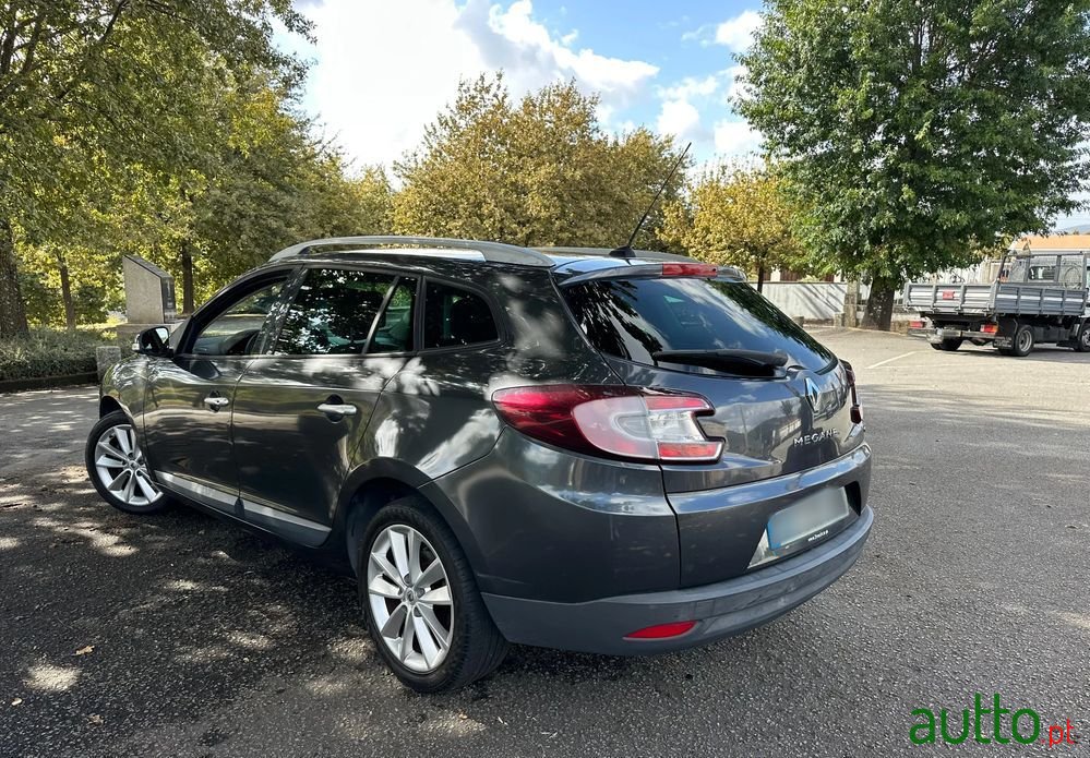 2010' Renault Mégane Sport Tourer photo #5