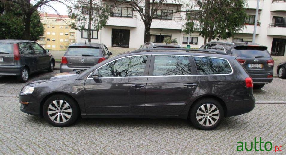 2008' Volkswagen Passat Variant photo #3