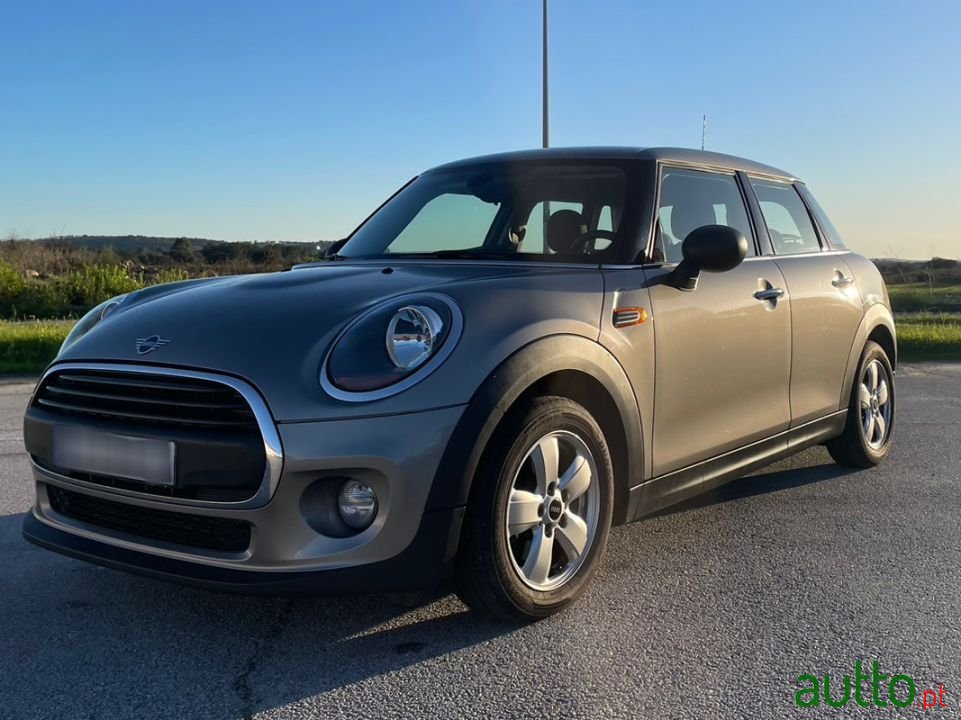 2018' MINI One photo #2