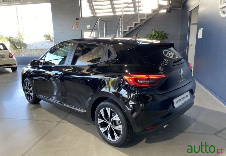 2022' Renault Clio photo #6