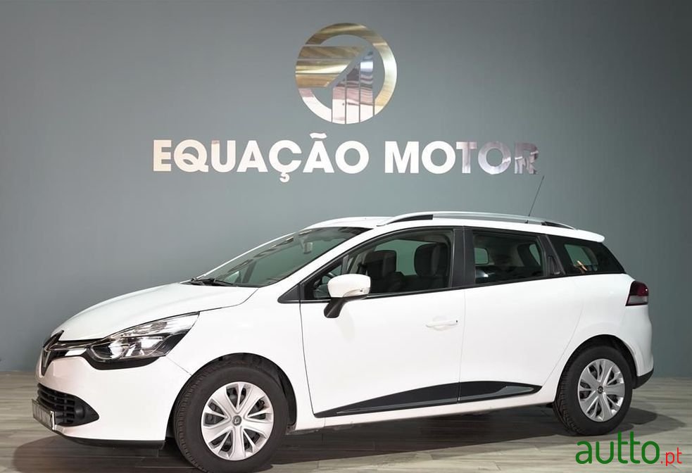 2016' Renault Clio Sport Tourer photo #1