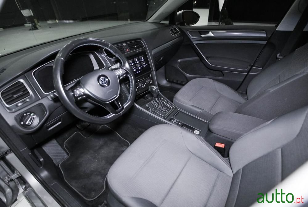2019' Volkswagen e-Golf Ac/Dc photo #6
