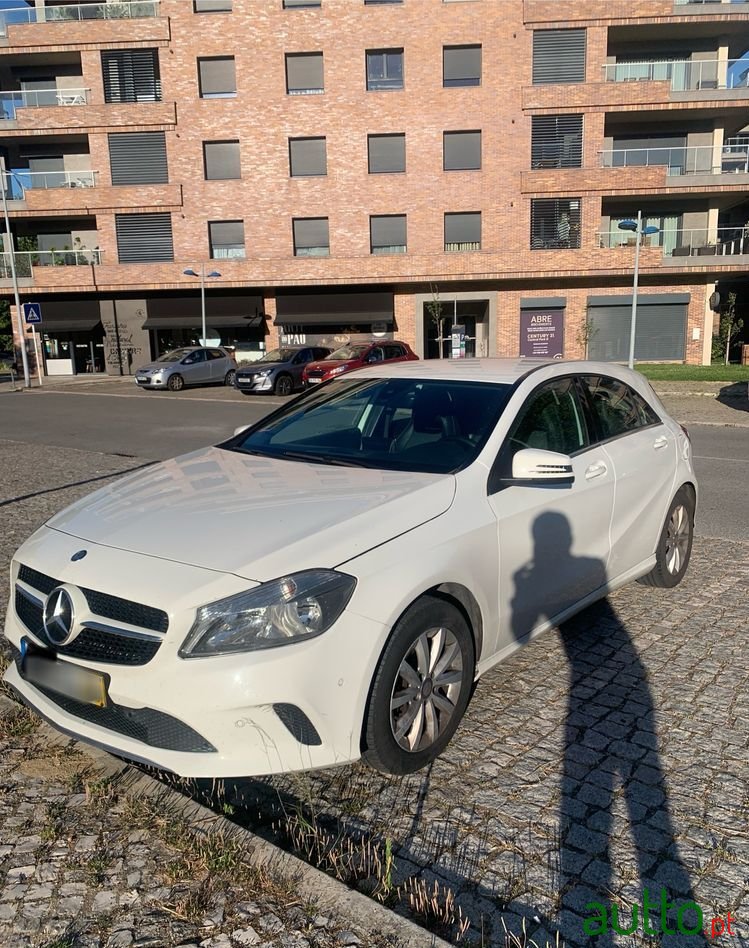 2017' Mercedes-Benz A 160 D Style Aut. photo #3