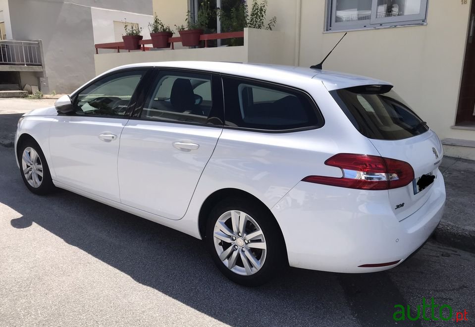 2015' Peugeot 308 Sw photo #5