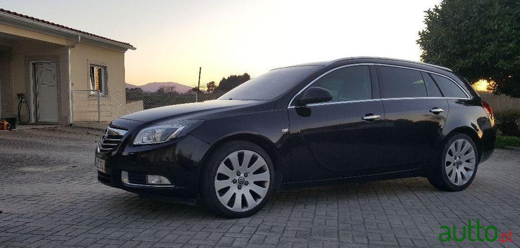 2009' Opel Insignia photo #1