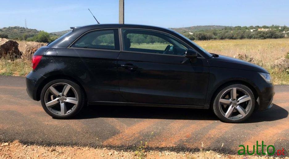 2011' Audi A1 photo #3