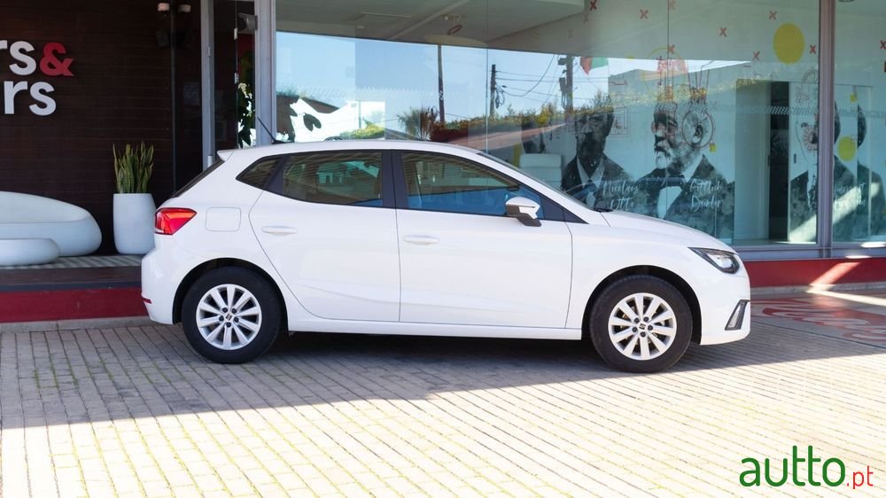 2022' SEAT Ibiza 1.0 Style photo #5