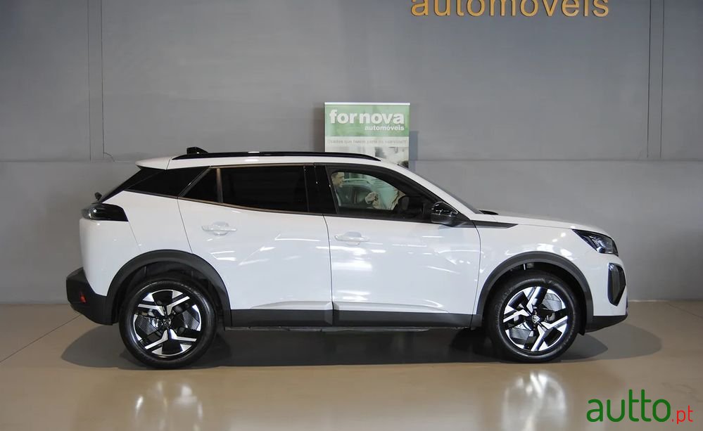 2024' Peugeot 2008 photo #5