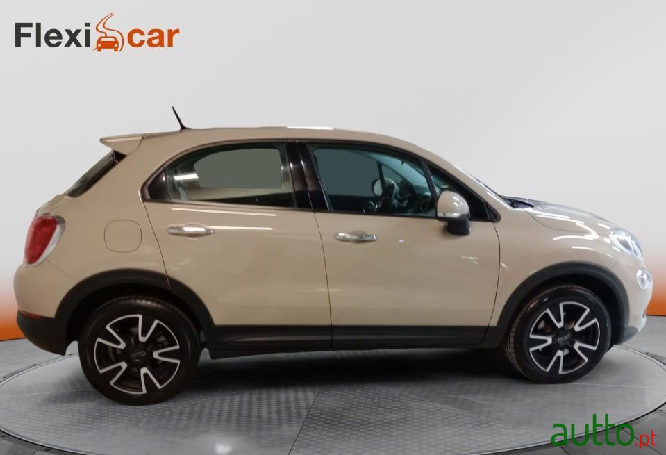 2017' Fiat 500X photo #6