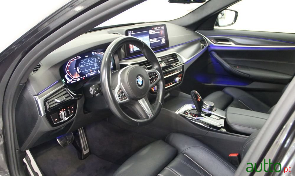 2022' BMW Série 5 D Pack photo #5