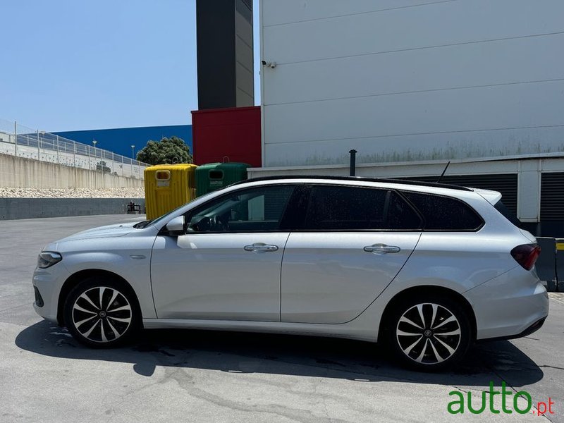 2019' Fiat Tipo Station Wagon photo #6