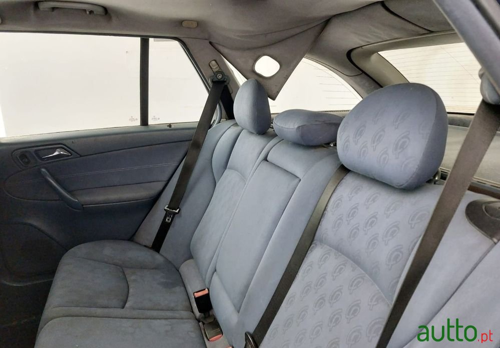 2001' Mercedes-Benz C 200 photo #6