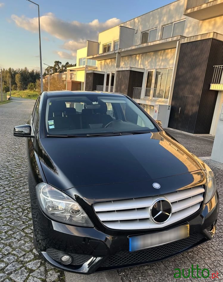2014' Mercedes-Benz Classe B Cdi Style photo #4