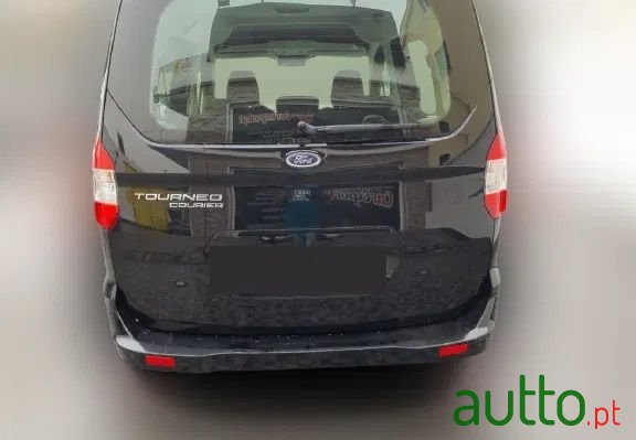 2016' Ford Courier photo #2