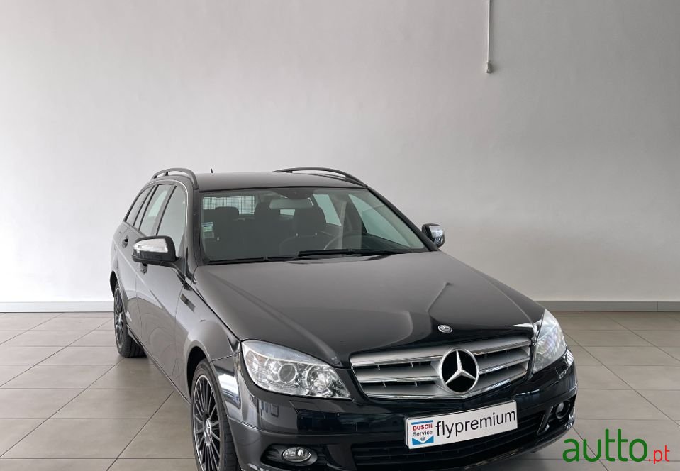 2008' Mercedes-Benz C-200 photo #2