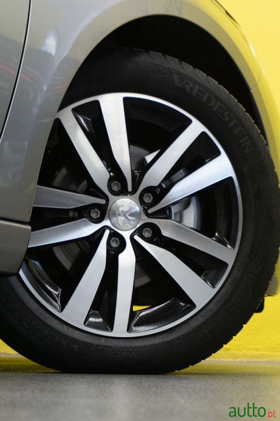 2018' Peugeot 308 photo #1