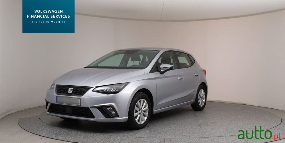 2023' SEAT Ibiza 1.0 Tsi Style Dsg photo #1