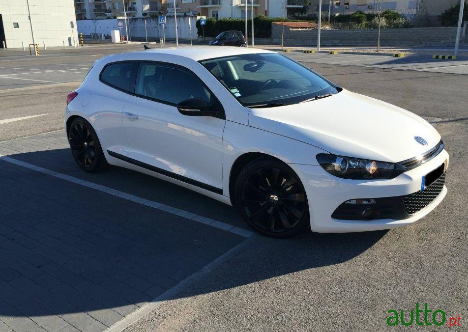 2011' Volkswagen Scirocco Sport Dsg photo #2