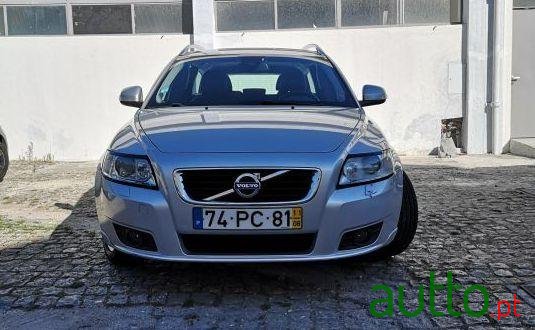 2011' Volvo V50 photo #1