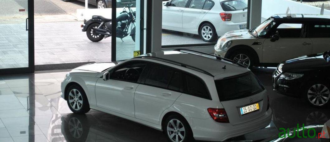 2014' Mercedes-Benz C-200 photo #1