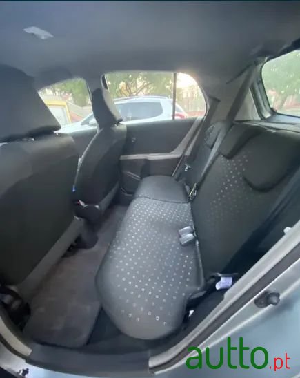 2008' Toyota Yaris 1.0 Vvt-I photo #2