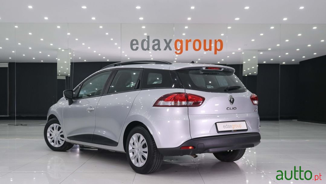 2017' Renault Clio Sport Tourer photo #4