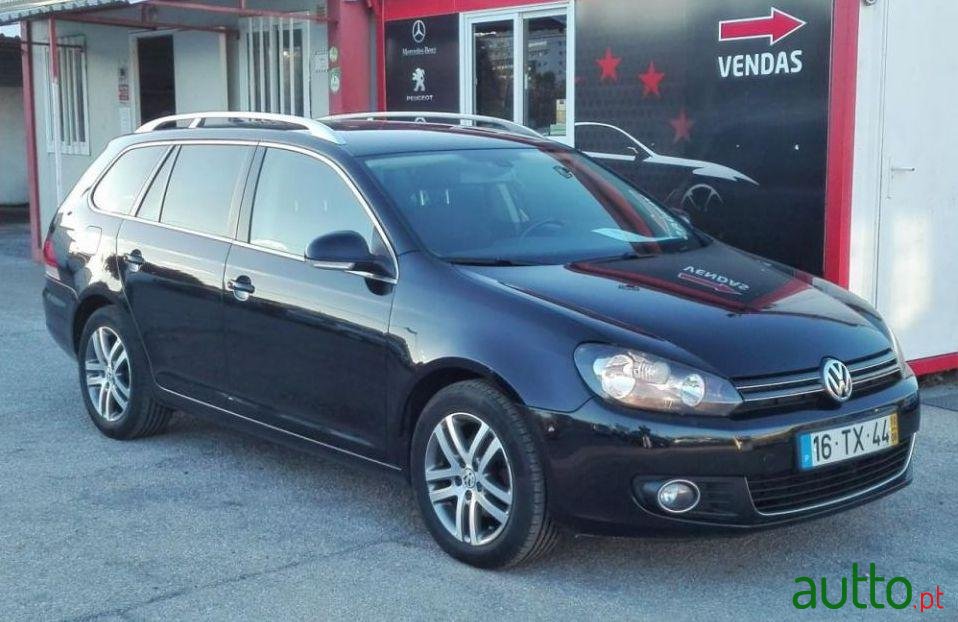 2010' Volkswagen Golf Variant photo #1