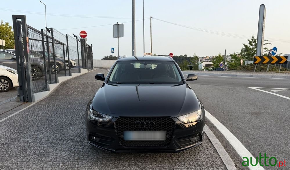 2013' Audi A4 Avant photo #3