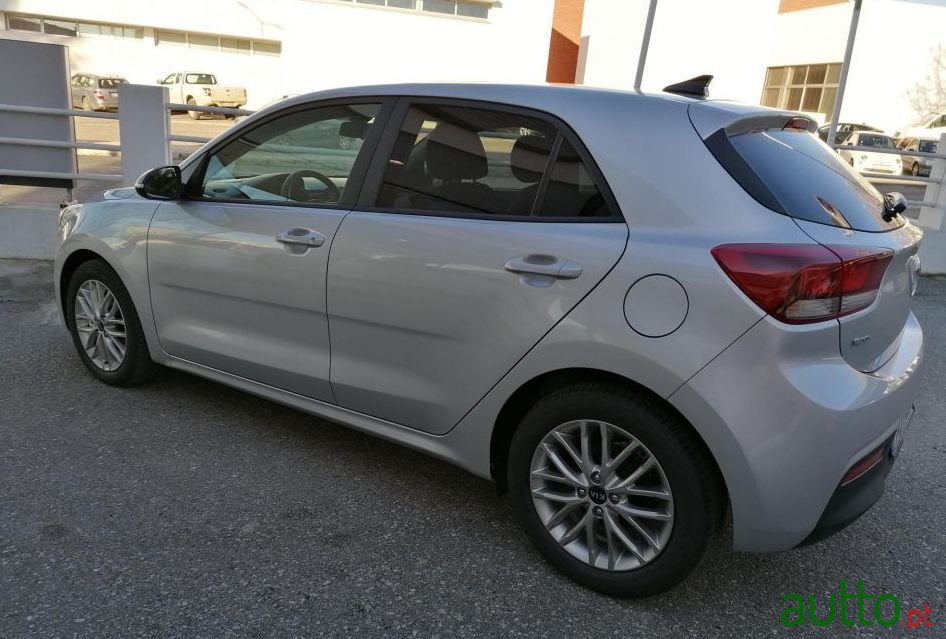 2020' Kia Rio photo #1