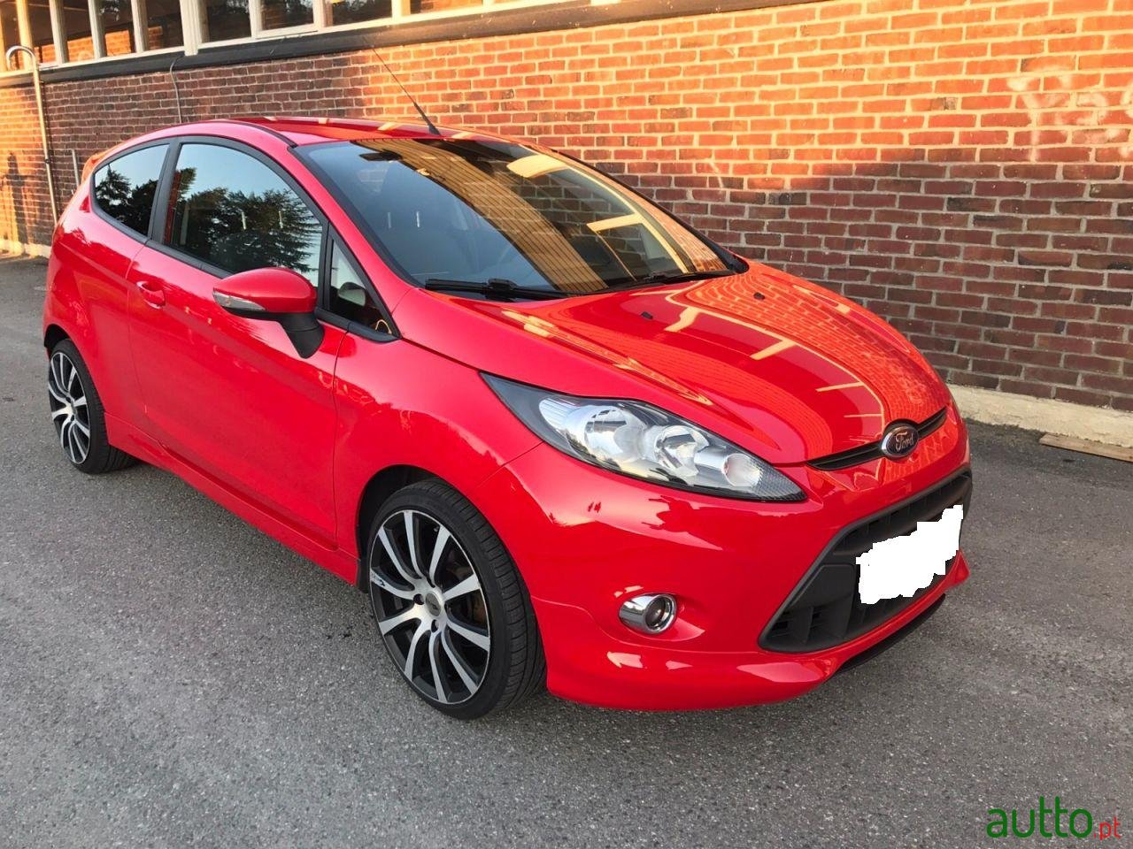 2011' Ford Fiesta photo #1
