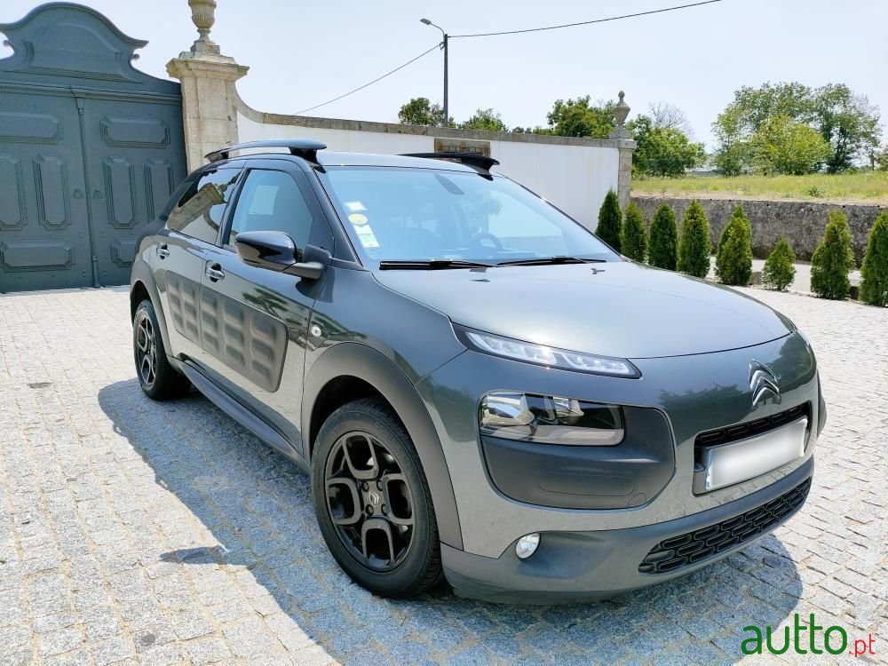2015' Citroen C4 Cactus photo #6