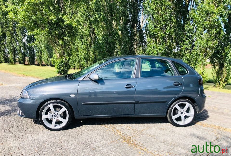 2007' SEAT Ibiza photo #2